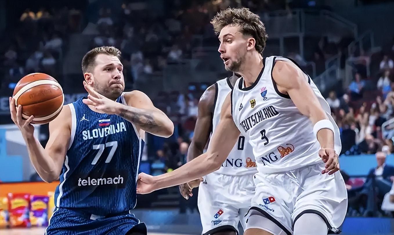 关于世界杯预选赛半决赛对决在即!纽约尼克斯演练定位球,那不勒斯密集防守应对的信息